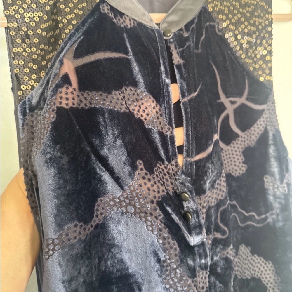 Anthropologie TINY Velvet Ileana Sequin Tank Womens Med Navy Blue Burnout Top - Picture 4 of 7